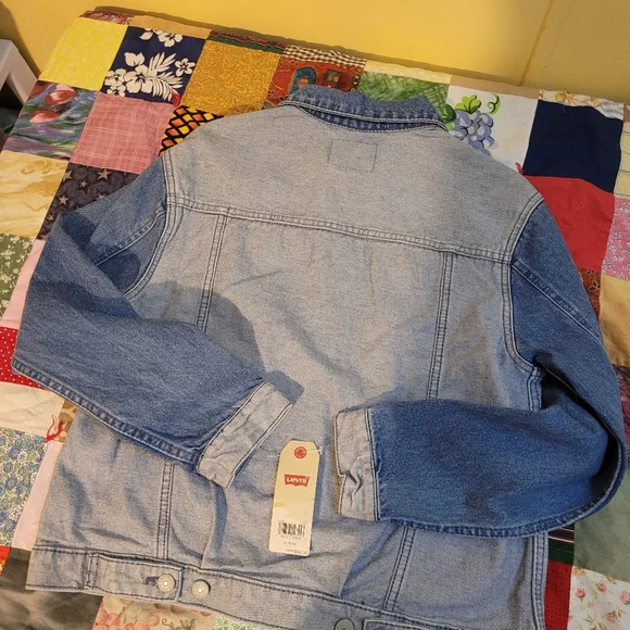 LEVI'S 2 Tone Kid's Denim Jacket! BNWT!
